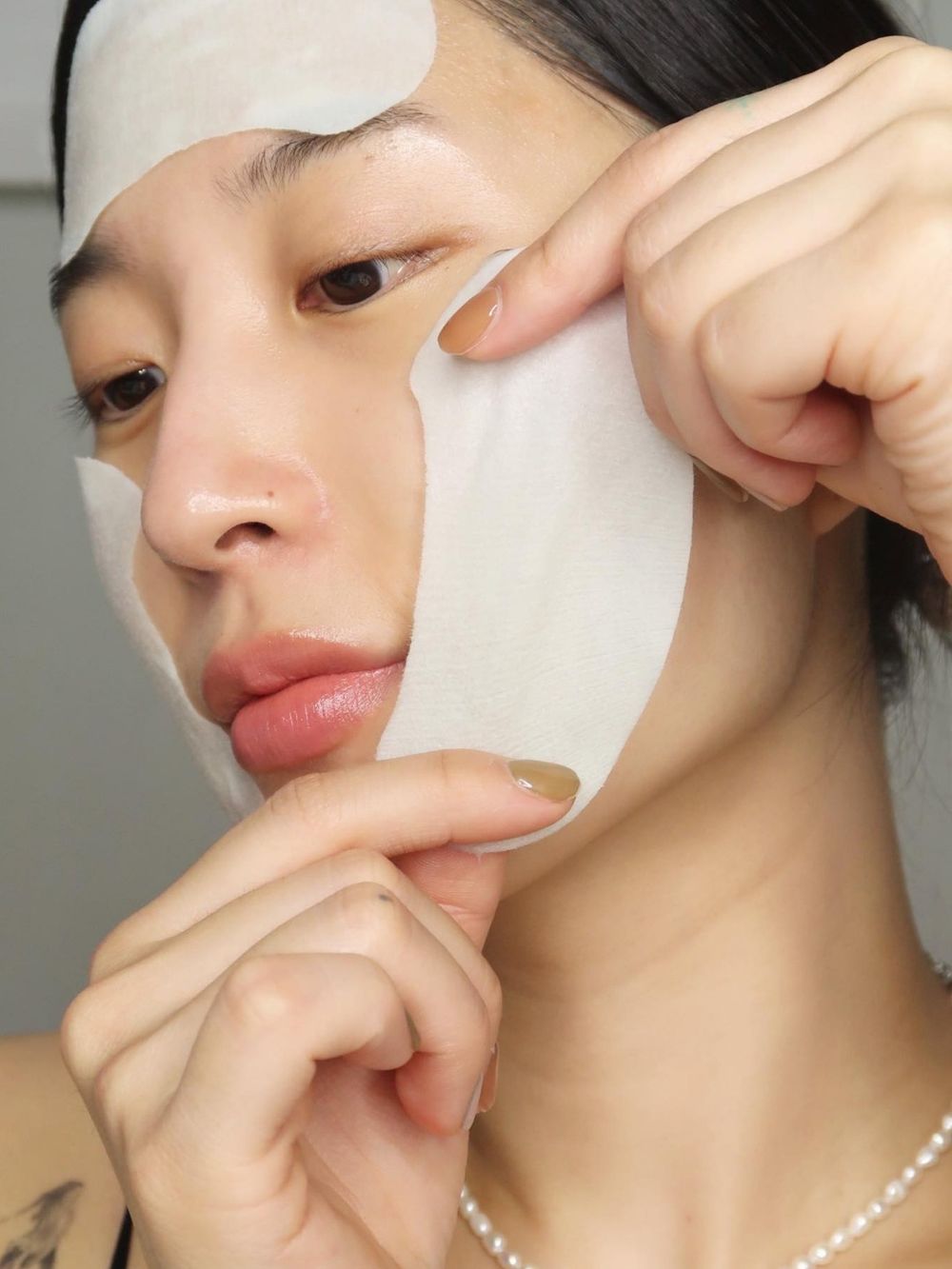 2023保濕乳液推薦!日韓都在瘋『水乳濕敷保養法』,4步驟跟乾燥脫皮說掰掰,加碼無酒精乳液推薦!-2