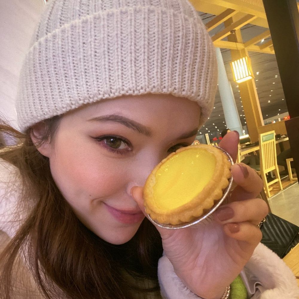 《不夠善良的我們》許瑋甯再奪視后！女神不老秘訣全靠潑水洗臉法，天天喝「它」養成白皙透亮肌！-7