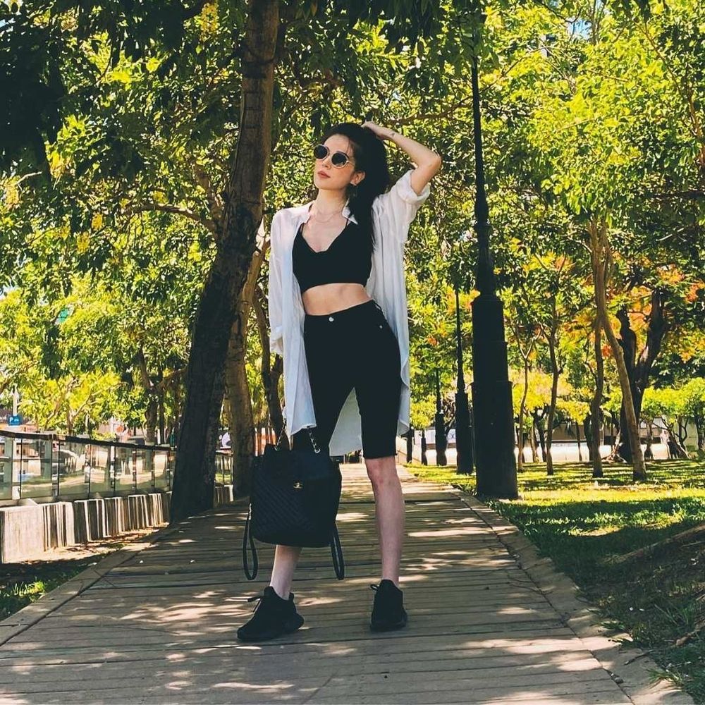 《不夠善良的我們》許瑋甯再奪視后！女神不老秘訣全靠潑水洗臉法，天天喝「它」養成白皙透亮肌！-8