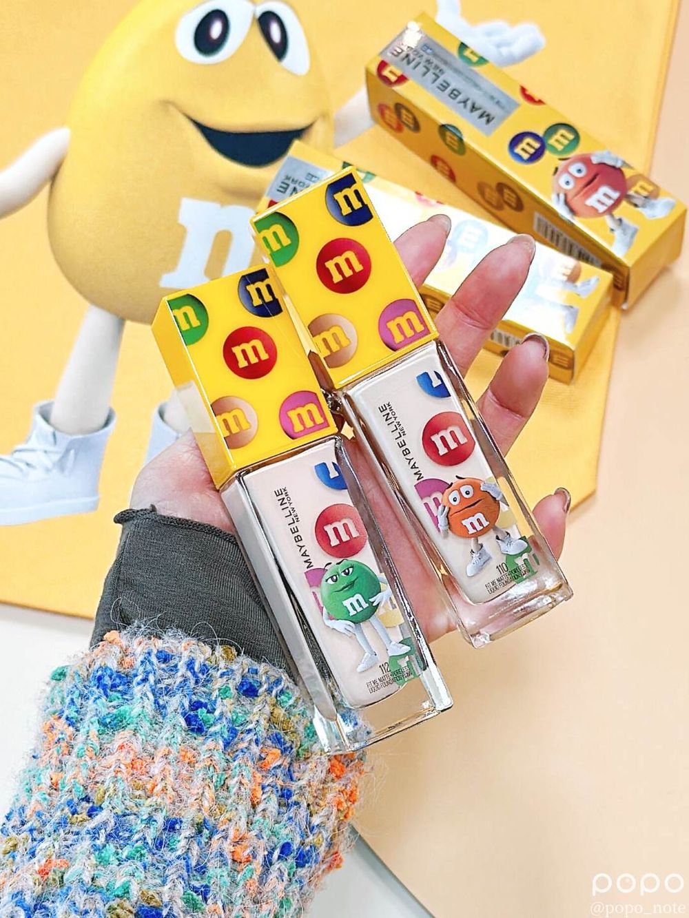 媚比琳攜手M&M’S推出爆甜聯名彩妝!必收FIT ME粉底液、黑眼圈擦擦筆、霧面唇釉...,加碼約會必勝妝容教學!-3