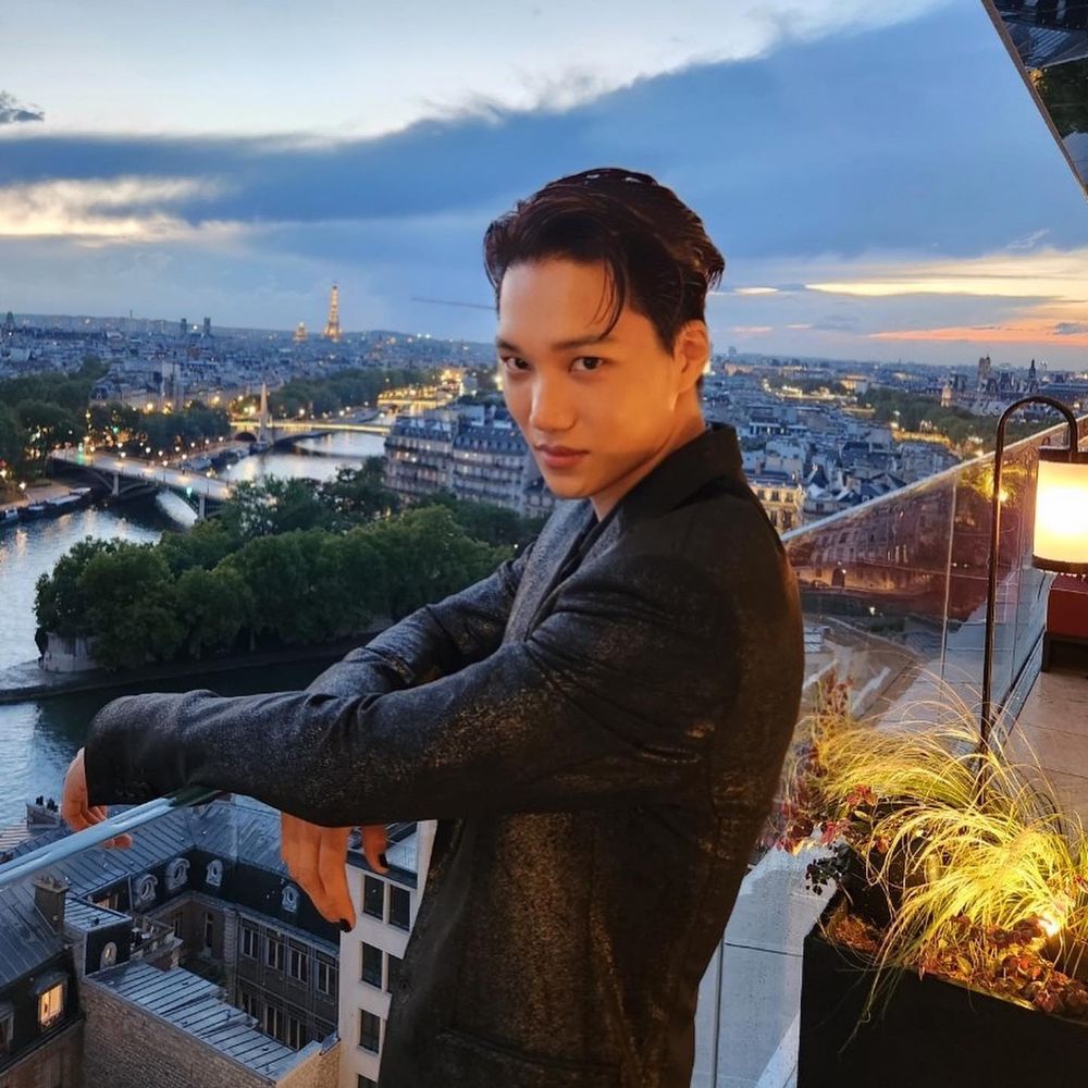 EXO KAI突宣布下周當兵!深夜開直播淚崩,「8人完整體」回歸再等等-2