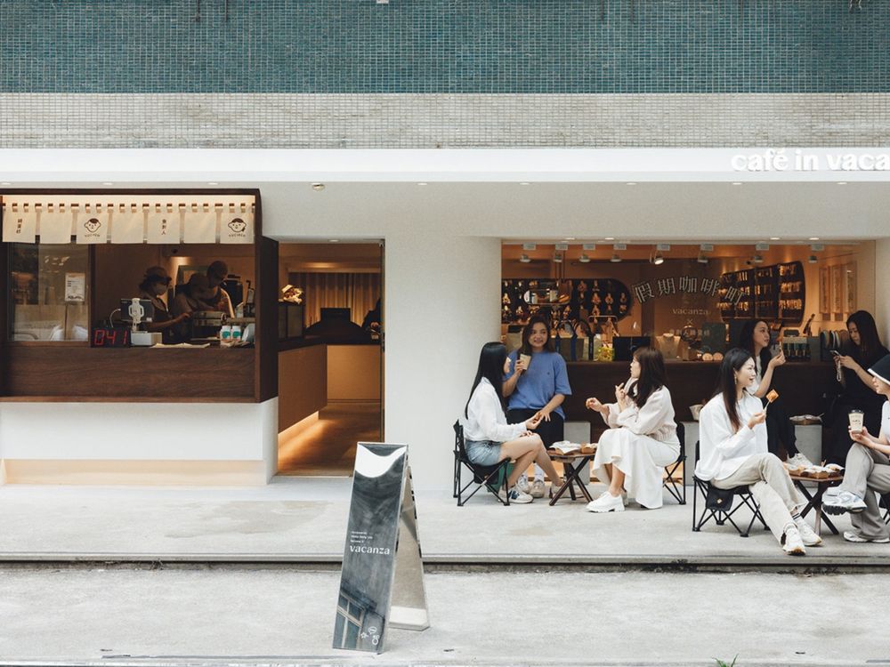 假期咖啡町Café in vacanza新開幕!純白木質店面+魚刺人鷄蛋糕,逛百元飾品邊喝下午茶!-4