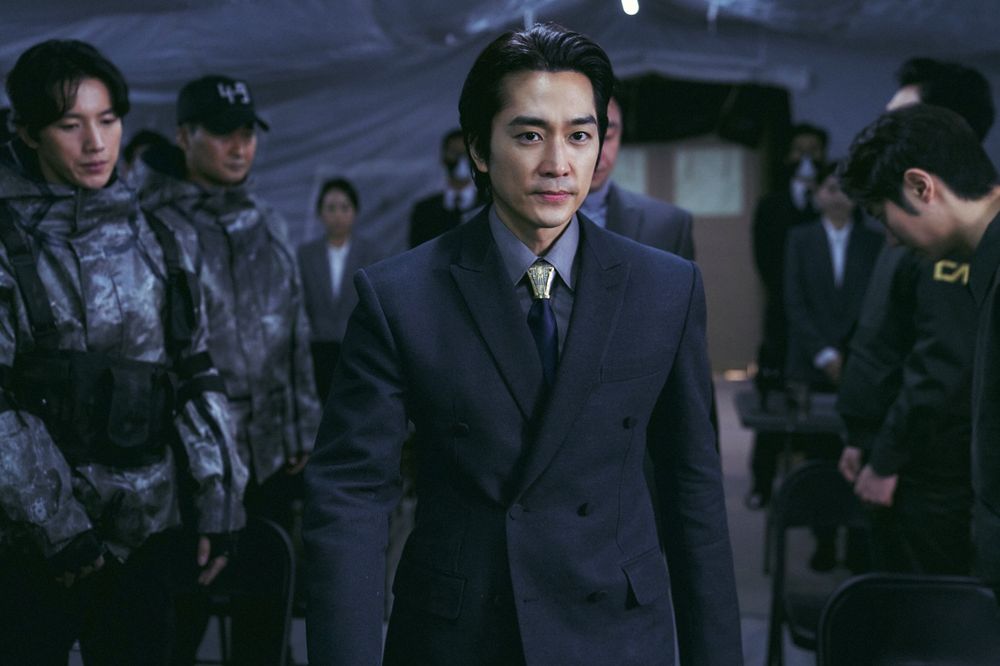 最新Netflix漫改劇《末日騎士》6大看點!金宇彬首挑大樑對決宋承憲、想呼吸要用階級分!-12
