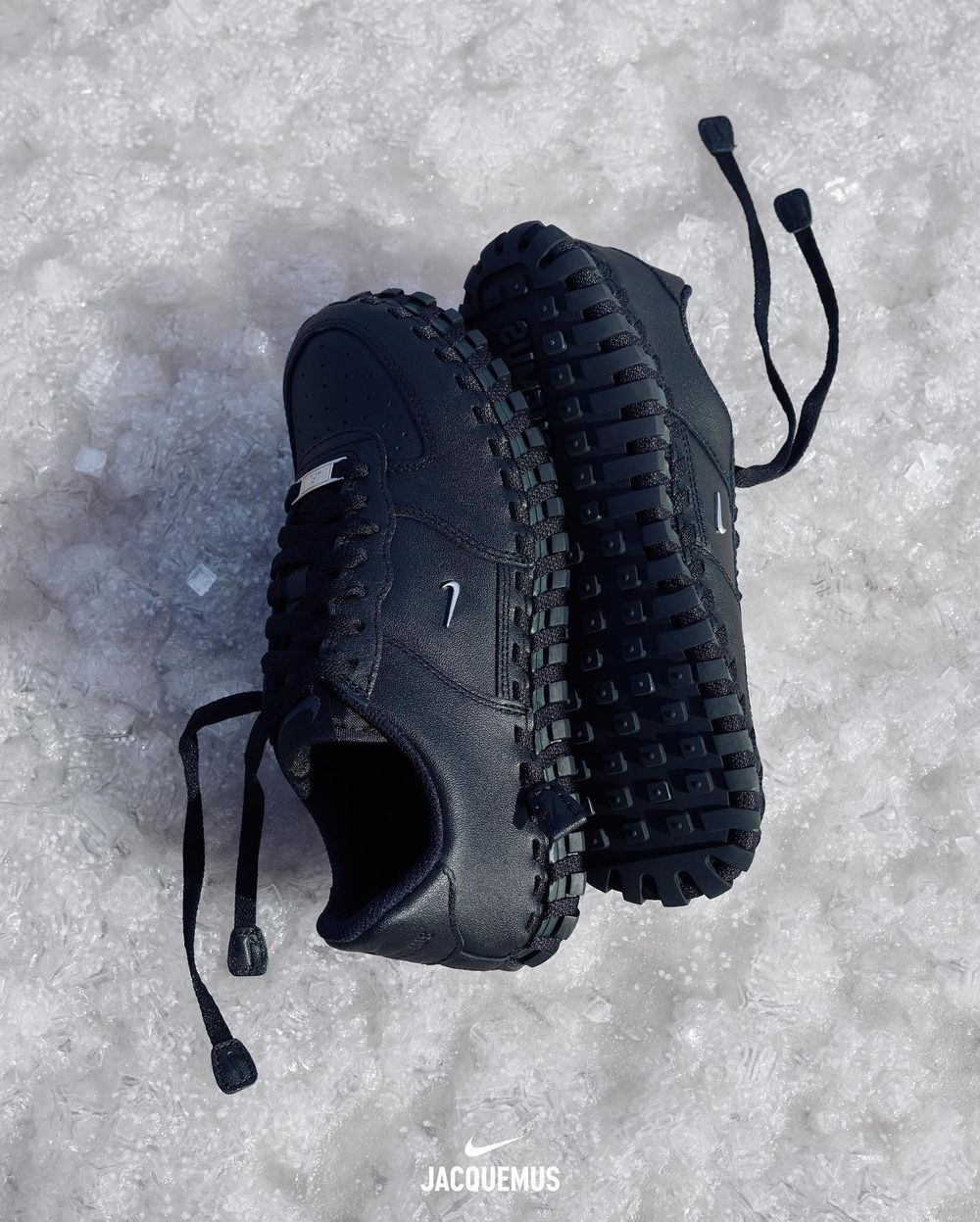 開賣日期+價格公開!Jacquemus x Nike最新聯名球鞋『J Force 1』光看細節就知道是心動警報!-4