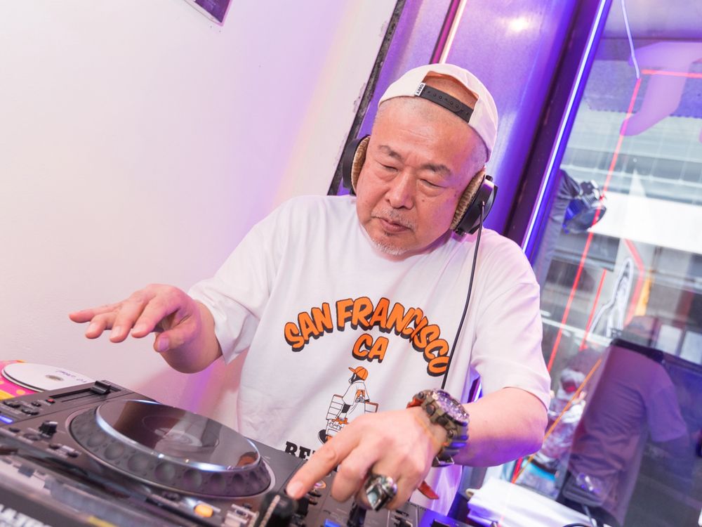 BRAND T.跨界聯名辦攝影展「潮」聖！米原康正與BEN DAVIS聯手捕捉潮流美學！-4