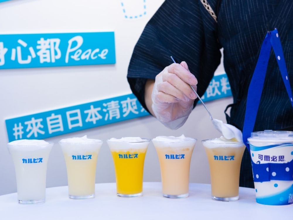 日本百年乳酸菌飲料「可爾必思」限定快閃店!4款飲品搭配獨家奶泡打造,快把握時間來喝喝看!-5