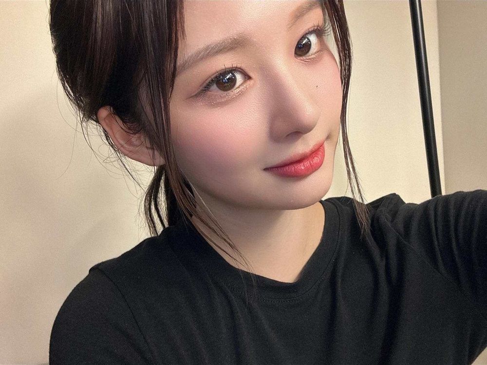 神似TWICE Sana、子瑜！NMIXX Sullyoon同款無辜小鹿顏妝容解析，毛流感平眉、清淡眼妝，畫完秒戀愛！-5