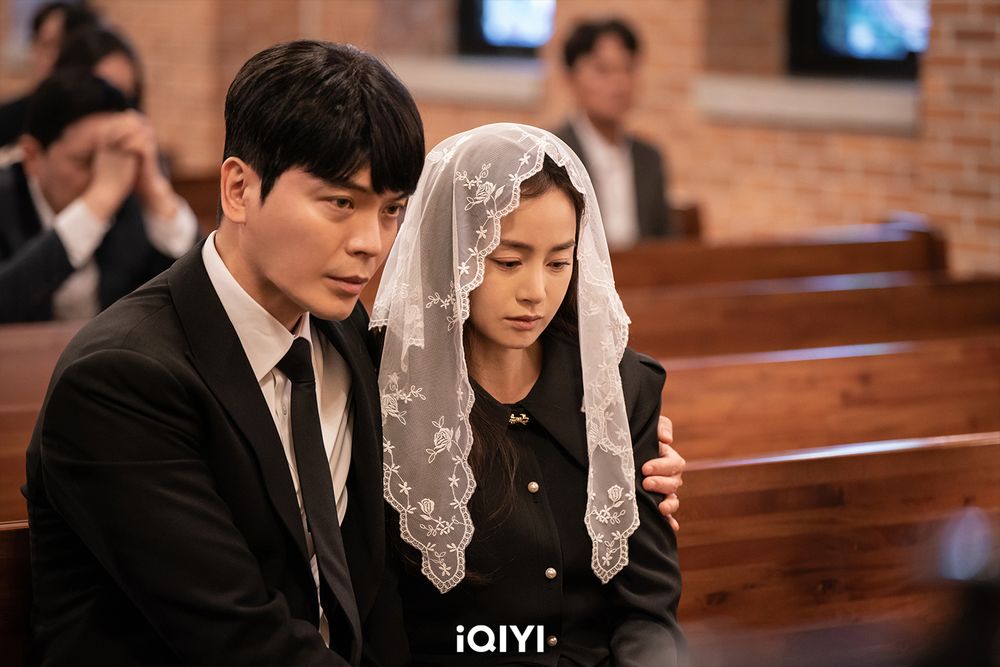 驚悚韓劇《有院子的家》林智妍狂吃「喪夫餐」引熱潮!金泰希遭老公藥物控制成瘋女人,兩大女神神演技被讚爆!-8