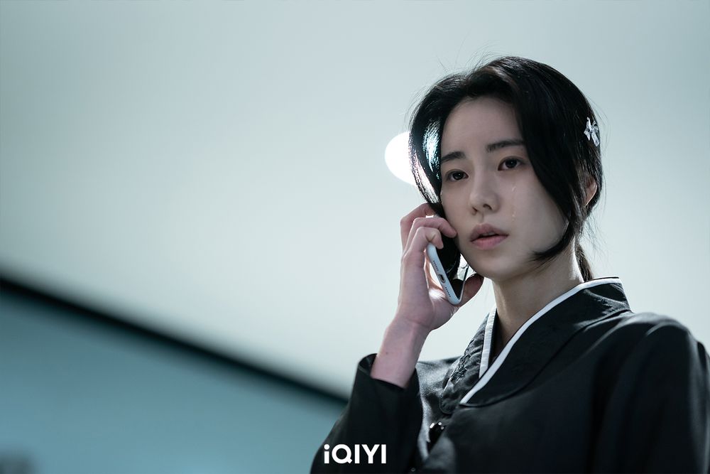 驚悚韓劇《有院子的家》林智妍狂吃「喪夫餐」引熱潮!金泰希遭老公藥物控制成瘋女人,兩大女神神演技被讚爆!-2