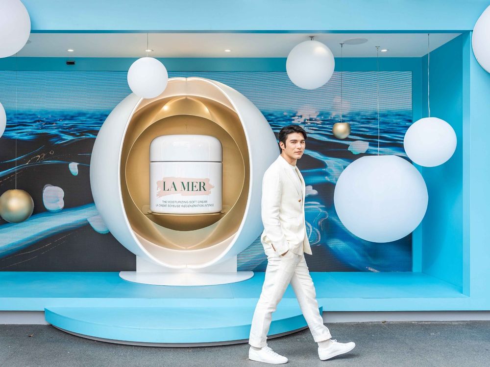 鳳小岳也愛用LA MER!海洋拉娜全新舒芙乳霜登場,信義A8打造限定互動快閃店,打卡就送小禮物!-4