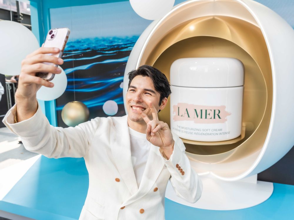鳳小岳也愛用LA MER!海洋拉娜全新舒芙乳霜登場,信義A8打造限定互動快閃店,打卡就送小禮物!-2