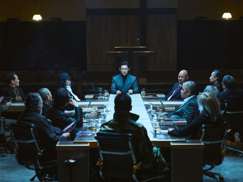 Netflix最新韓影《格殺福順》終極預告曝!《浪漫速成班》阿姨全道嬿化身「最強殺手媽媽」雙重角色引全球影迷高度期待!-6
