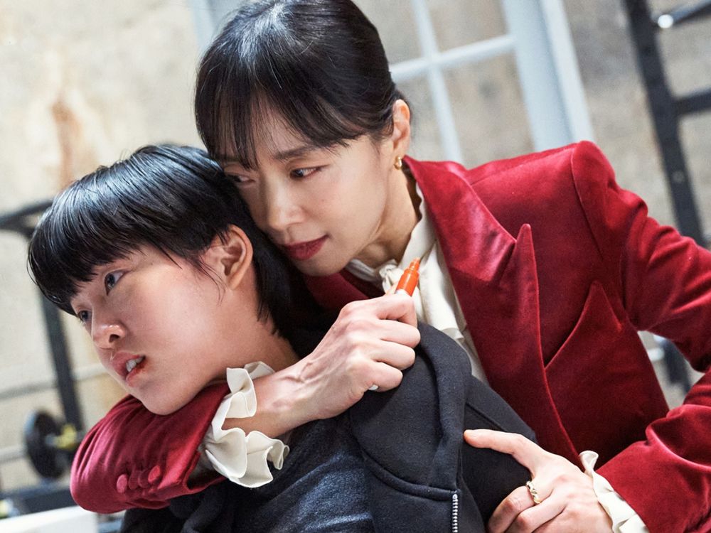 Netflix最新韓影《格殺福順》終極預告曝!《浪漫速成班》阿姨全道嬿化身「最強殺手媽媽」雙重角色引全球影迷高度期待!-3