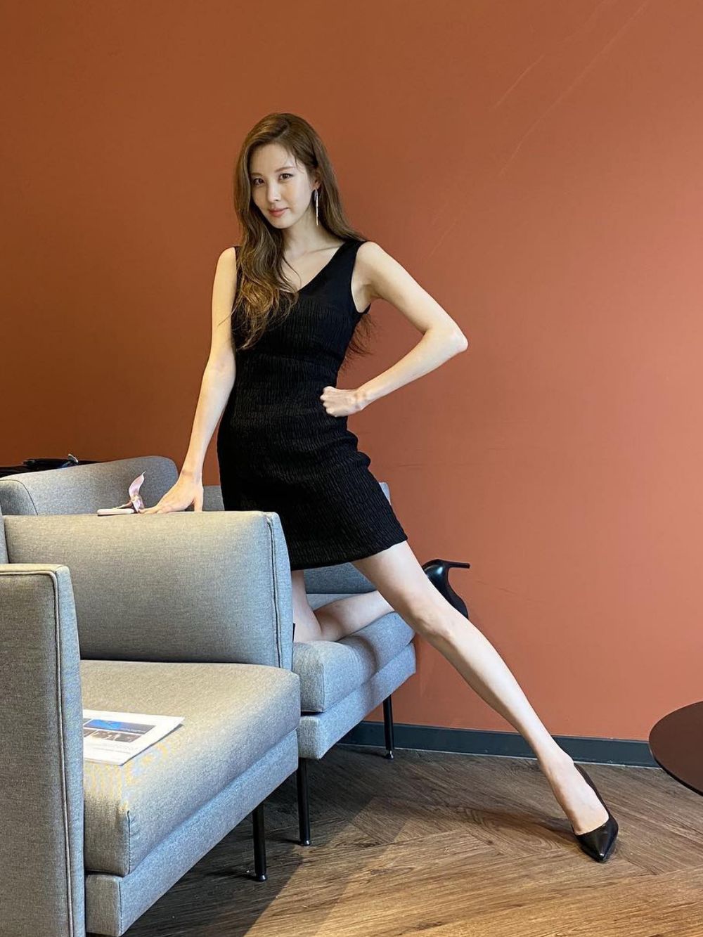 女團級漫畫腿養成術!5個方法改善討人厭蘿蔔腿:按摩放鬆、拉筋舒展...,修飾腿型超有感,加碼2023按摩油/乳霜推薦!-3