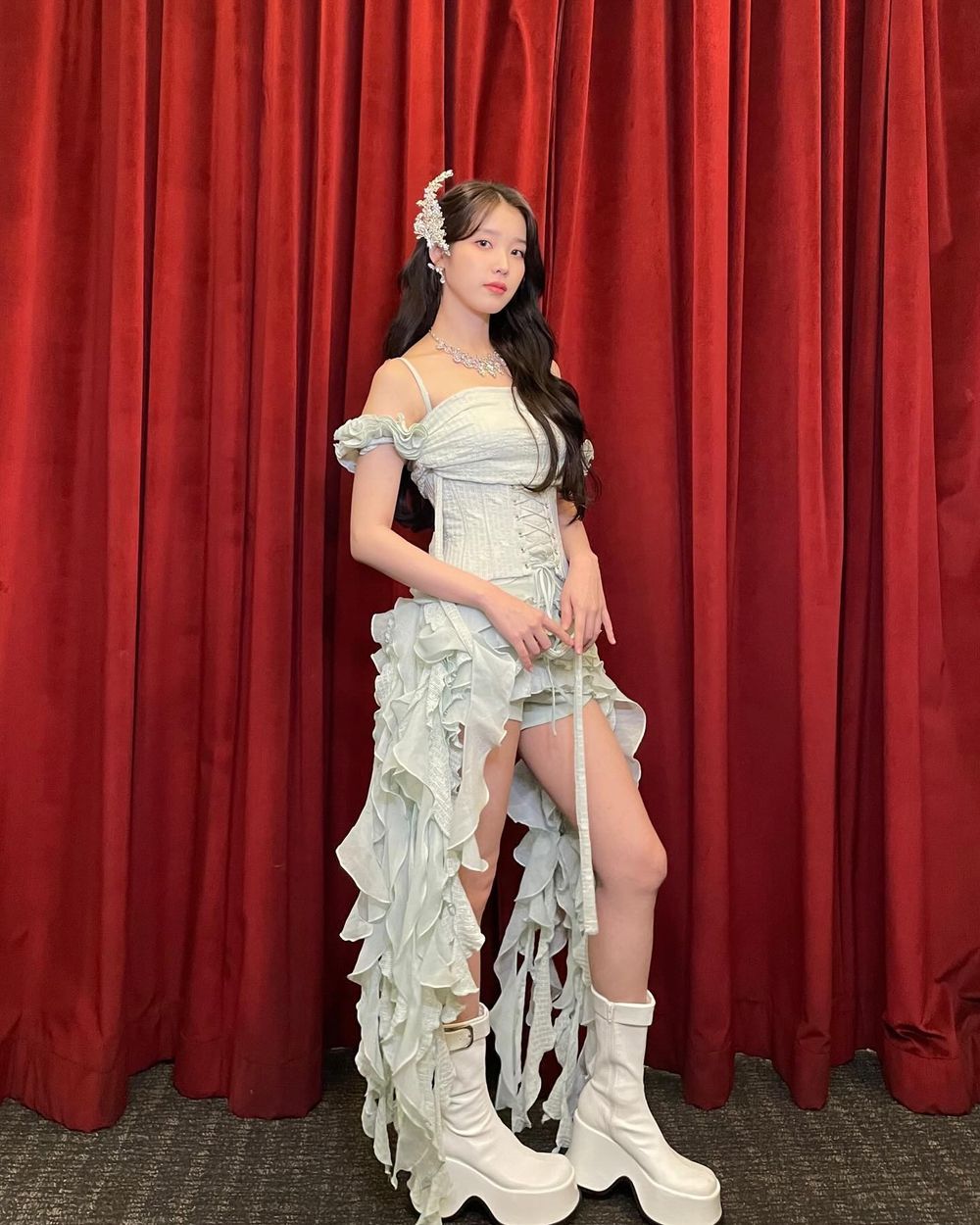 韓網公認5位「完美女友身型」女偶像！IU根本娃娃腰、張員瑛竟然只有43公斤？！-12