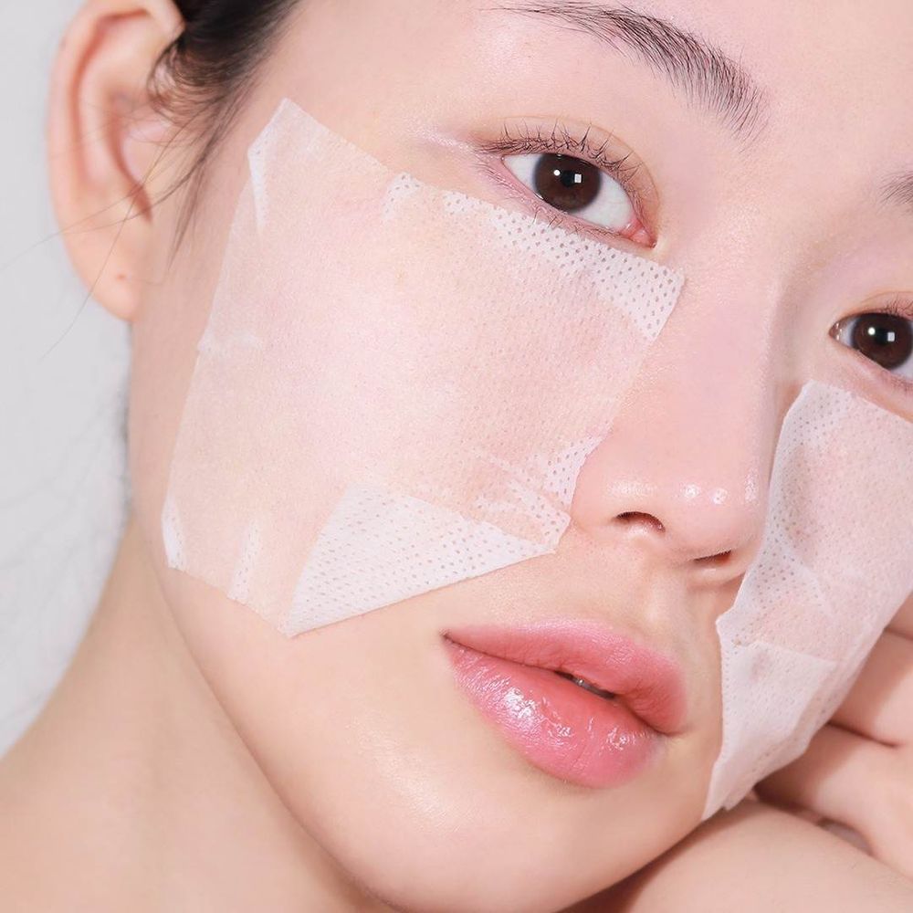 專櫃人氣濕敷化妝水推薦！韓妞都在瘋「冰敷保養法 」，5分鐘就能降膚溫、平滑透亮肌！-4