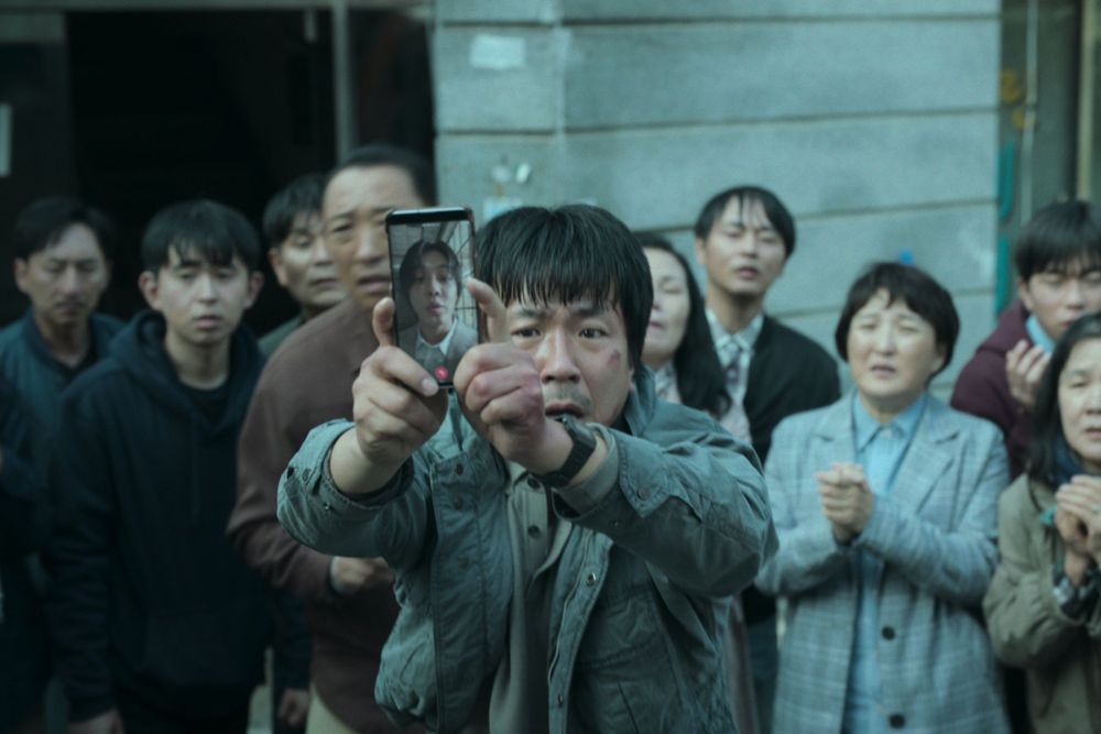 2023鬼月必看10部恐怖驚悚韓劇！金泰梨《惡鬼》附身嚇爆，《謗法》挑戰觀眾恐懼極限，最後一部引發全亞洲網友怒火！-17