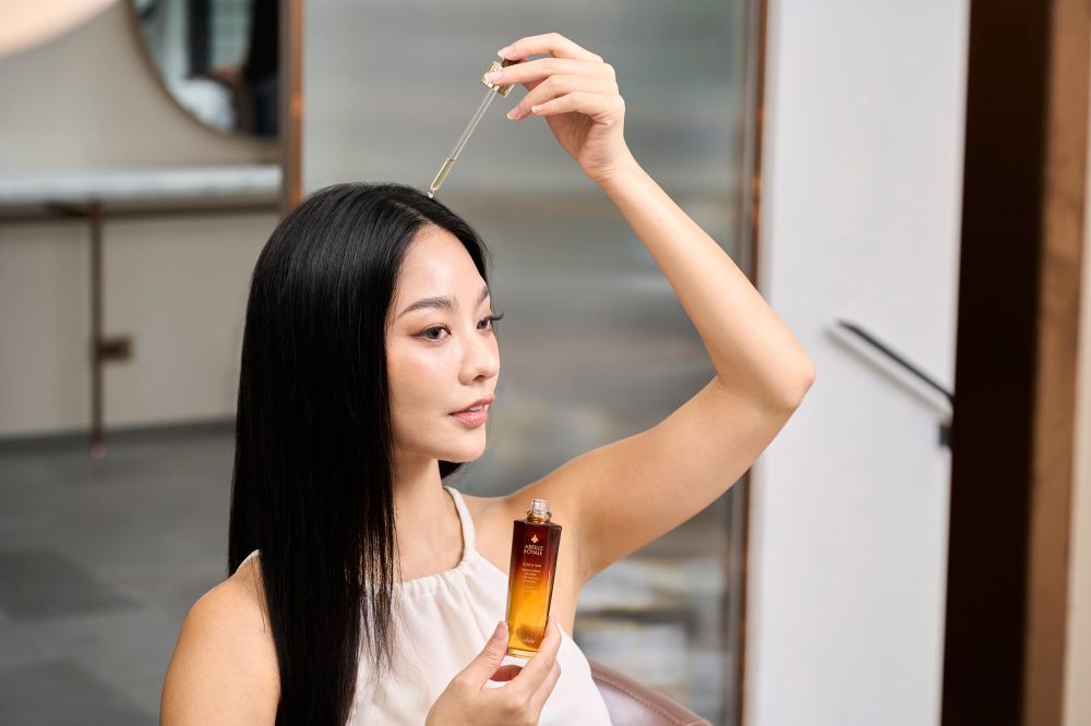 2023頭皮保養髮品推薦！嬌蘭「皇家蜂王乳洗髮露、護髮膜」滿滿蜂蜜柔潤、甜香瀰漫整浴室～甜蜜香氣好持香！-9