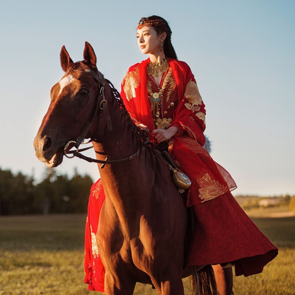 8位最經典紅衣古裝陸劇女星！白鹿&趙露思造型美出圈，《一念關山》劉詩詩封神，最難忘的紅衣女主是她！-19