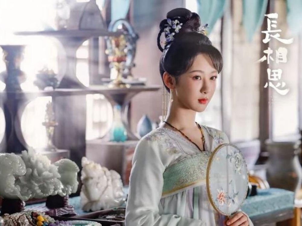 陸劇《長相思》第二季即將開播！古裝女神楊紫晉升「AI神顏」，鉛筆腿＋A4小蠻腰、身材好到誇張！-5