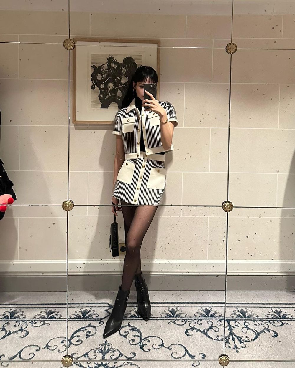 韓妞靴子穿搭5大顯瘦公式！Rosé秀智都靠這招，穿出筆直漫畫腿！-9