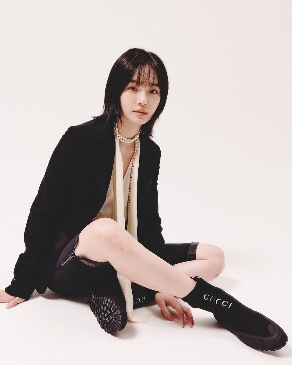 韓妞靴子穿搭5大顯瘦公式！Rosé秀智都靠這招，穿出筆直漫畫腿！-8