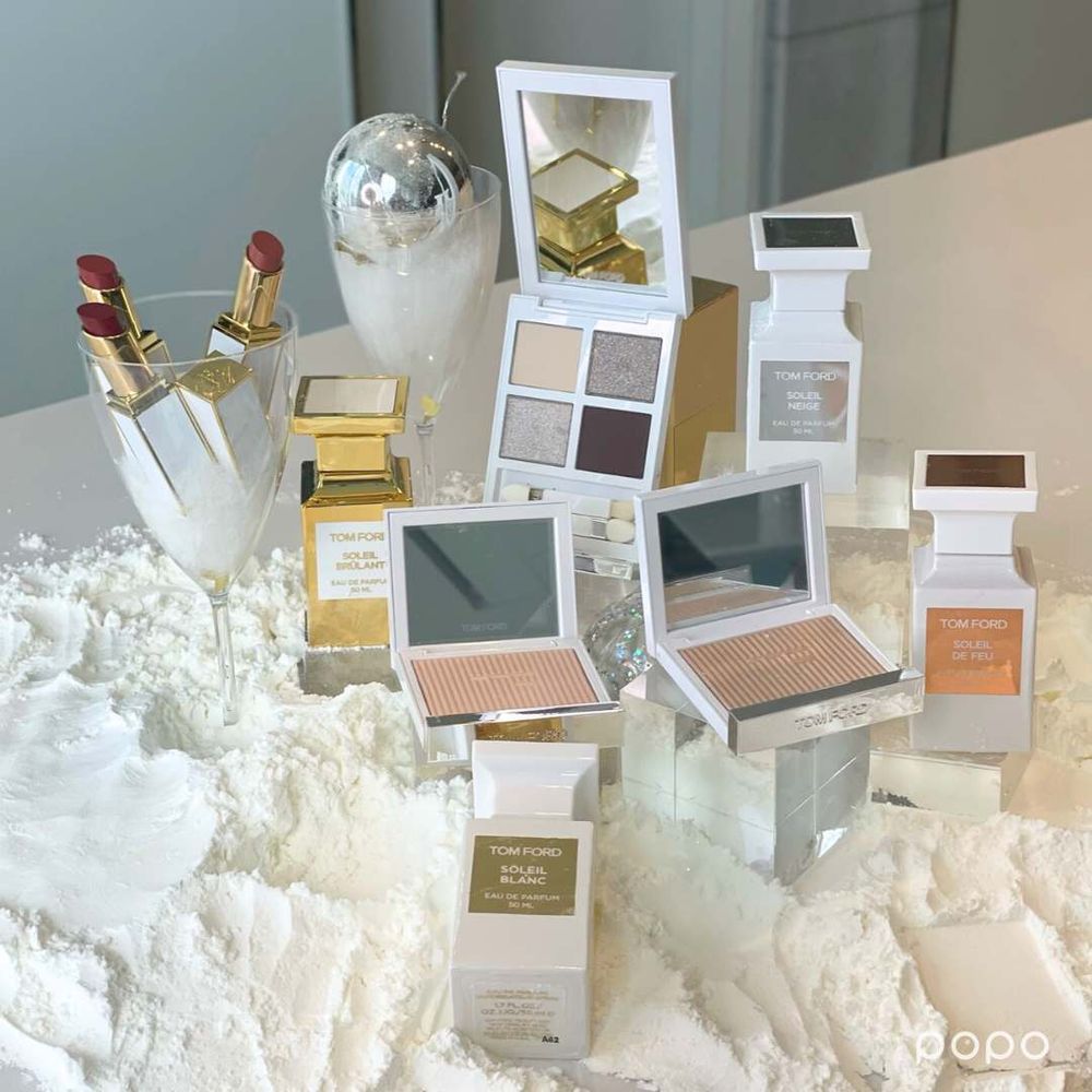 2023聖誕限定彩妝推薦！TOM FORD太陽輕吻系列，珍珠香檳打亮餅、裸粉焦糖琉璃唇...，打造回頭率滿分魅力派對妝！-15