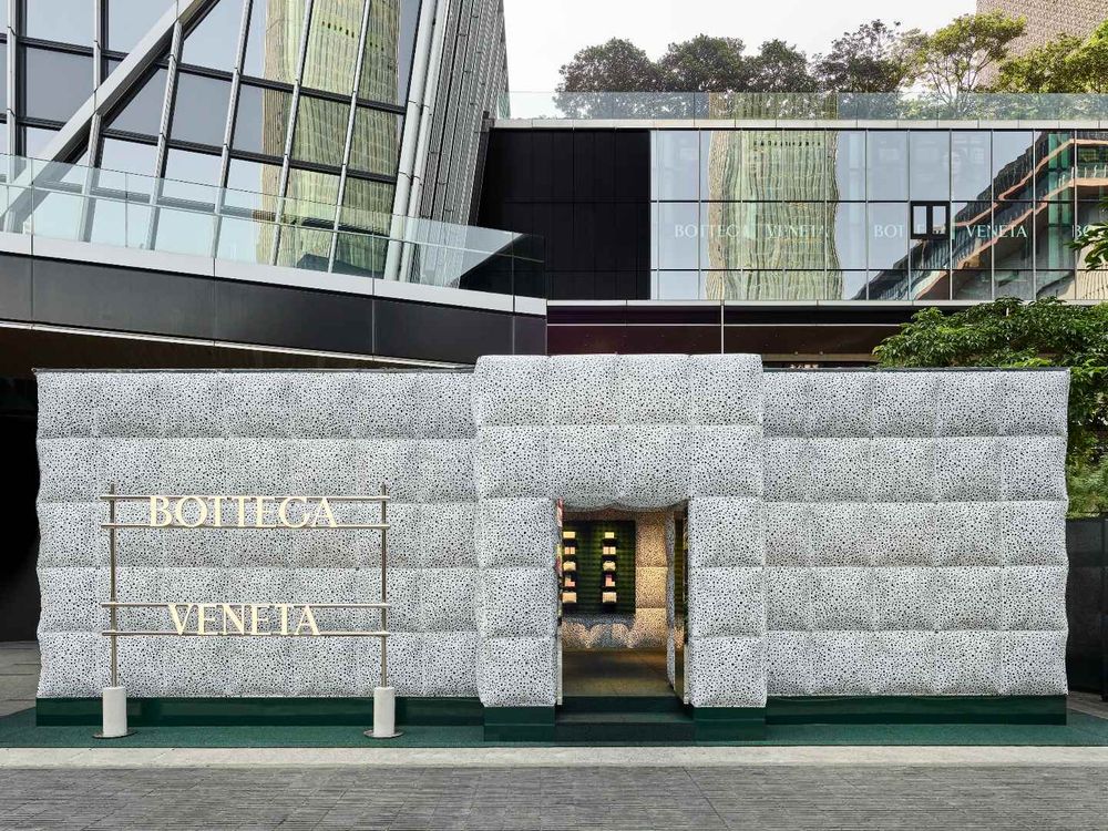 Bottega Veneta氣球編織快閃店空降信義區！真人索隆「新田真劍佑」特地飛來台灣逛！-4