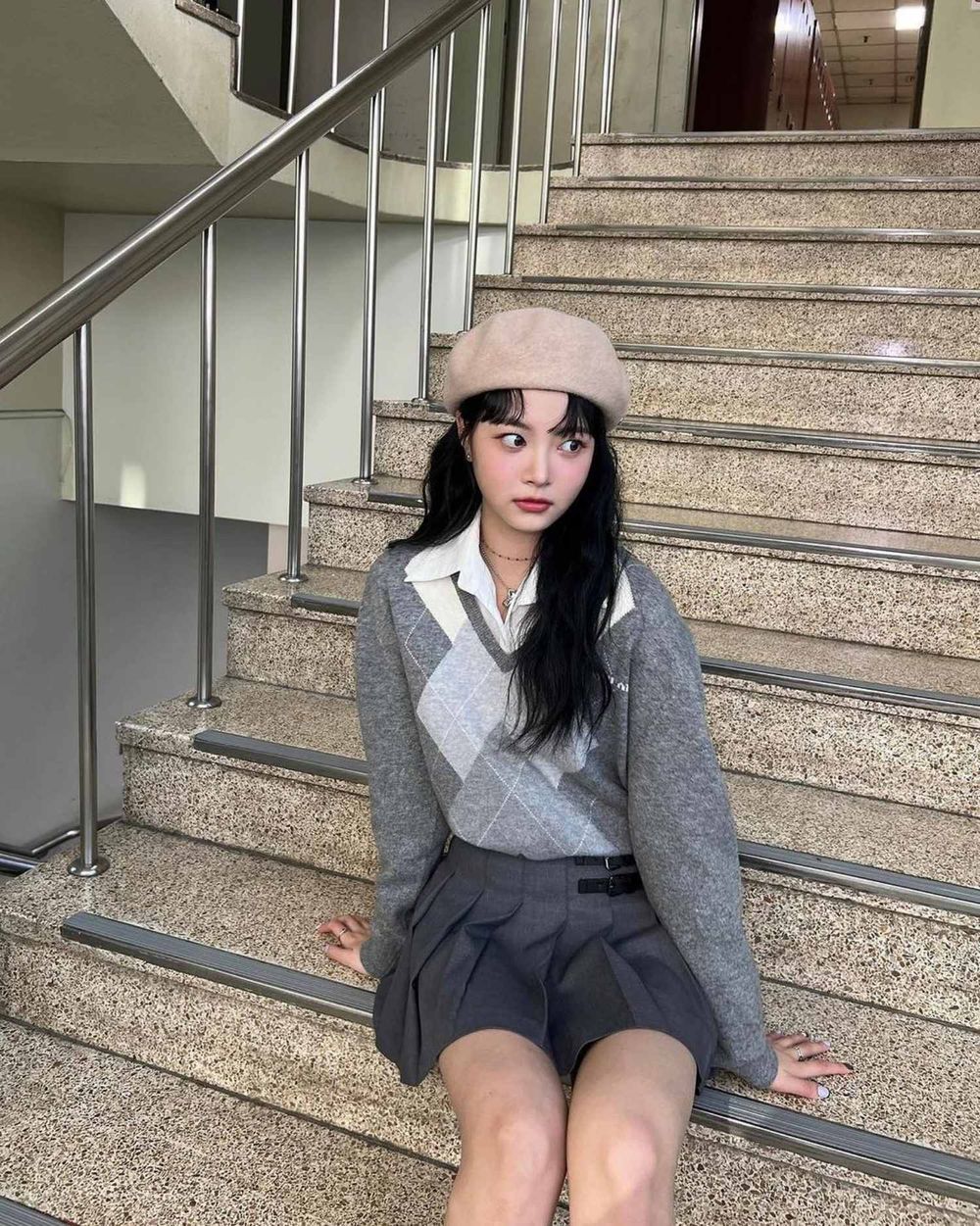 2024秋冬必學「不臃腫」毛衣顯瘦穿搭技巧！Jennie、秀智用這招看起來超瘦！-2