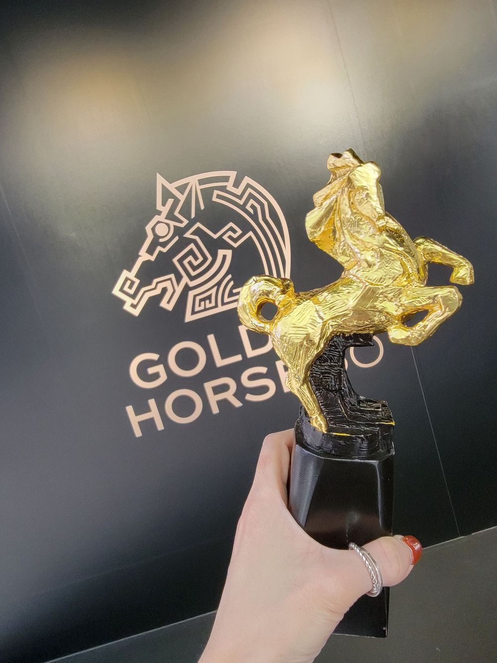 2023金馬獎「Golden Flow金馬60互動展」盛大開展！影后謝盈萱現身導覽，還能真實體驗拿金馬獎座！-11