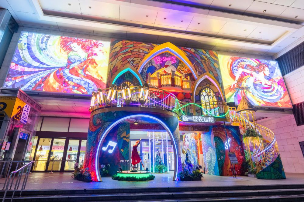 台北信義區最狂聖誕村在這！統一時代百貨13米高聖誕樹、夢幻咖啡小屋快來拍照！-7