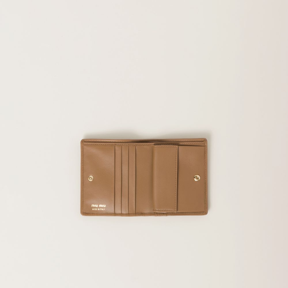 2024入門精品短夾清單Top10！CELINE、GUCCI...這款Miu Miu居然只要一萬多！-18