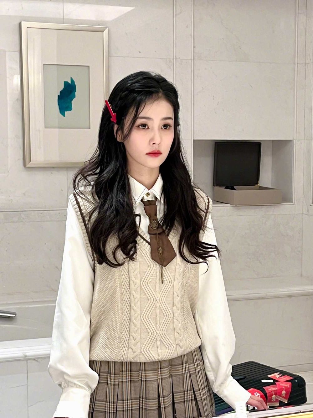 《寧安如夢》白鹿戲外6招「溫柔纖細」穿搭公式！巴掌小臉、千金感超迷人 、女孩必學！-14