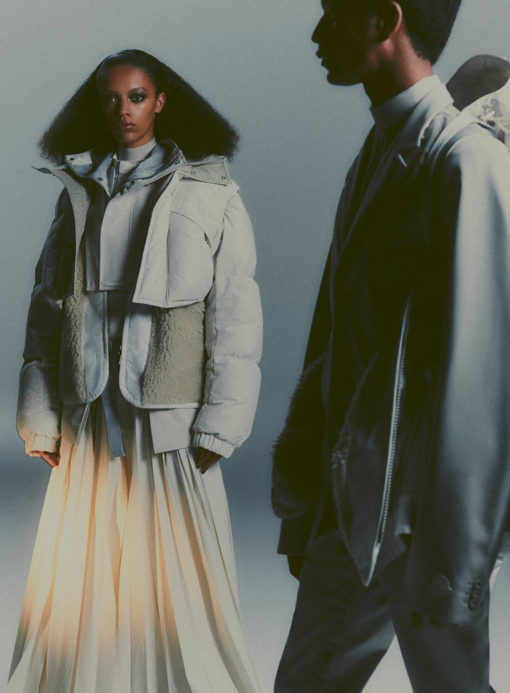 《無用的謊言》黃旼炫愛牌！MONCLER X SACAI聯名被譽為「最美羽絨外套」誕生！-6
