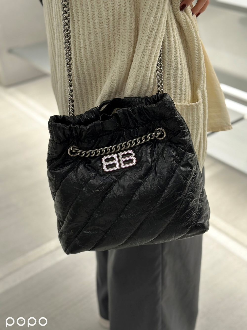 BALENCIAGA進駐台北101！金馬影后林嘉欣也現身、巴黎世家3大最新入門包包一次看！-13