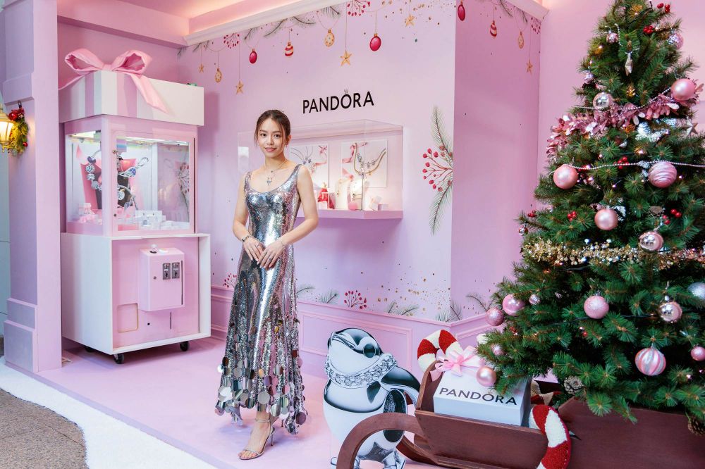 PANDORA粉紅耶誕小屋空降信義區！必買聖誕樹吊飾、星星項鍊快來挑禮物吧！-4