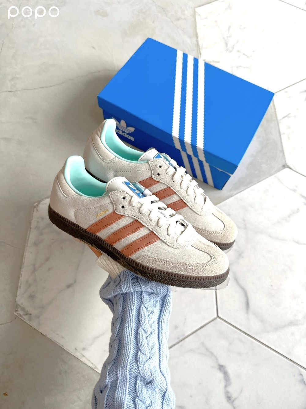 Pantone 2024年度代表色「柔和蜜桃色」球鞋清單！adidas samba顯瘦又襯膚色！-12