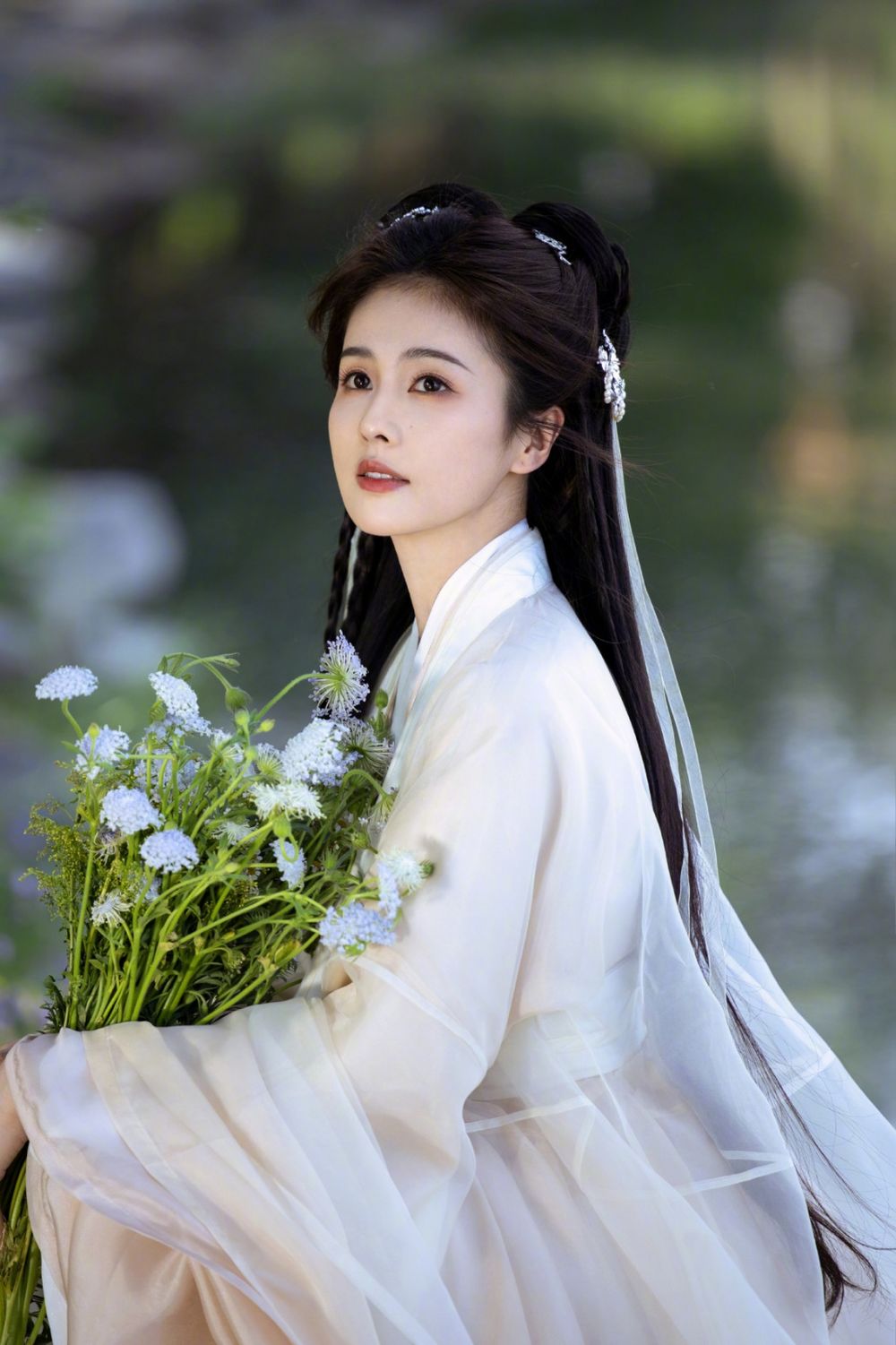 盤點8位「網紅轉型成功」的陸劇演員！趙露思&白鹿成扛劇流量小花，劉宇寧逆襲成為男一！-7
