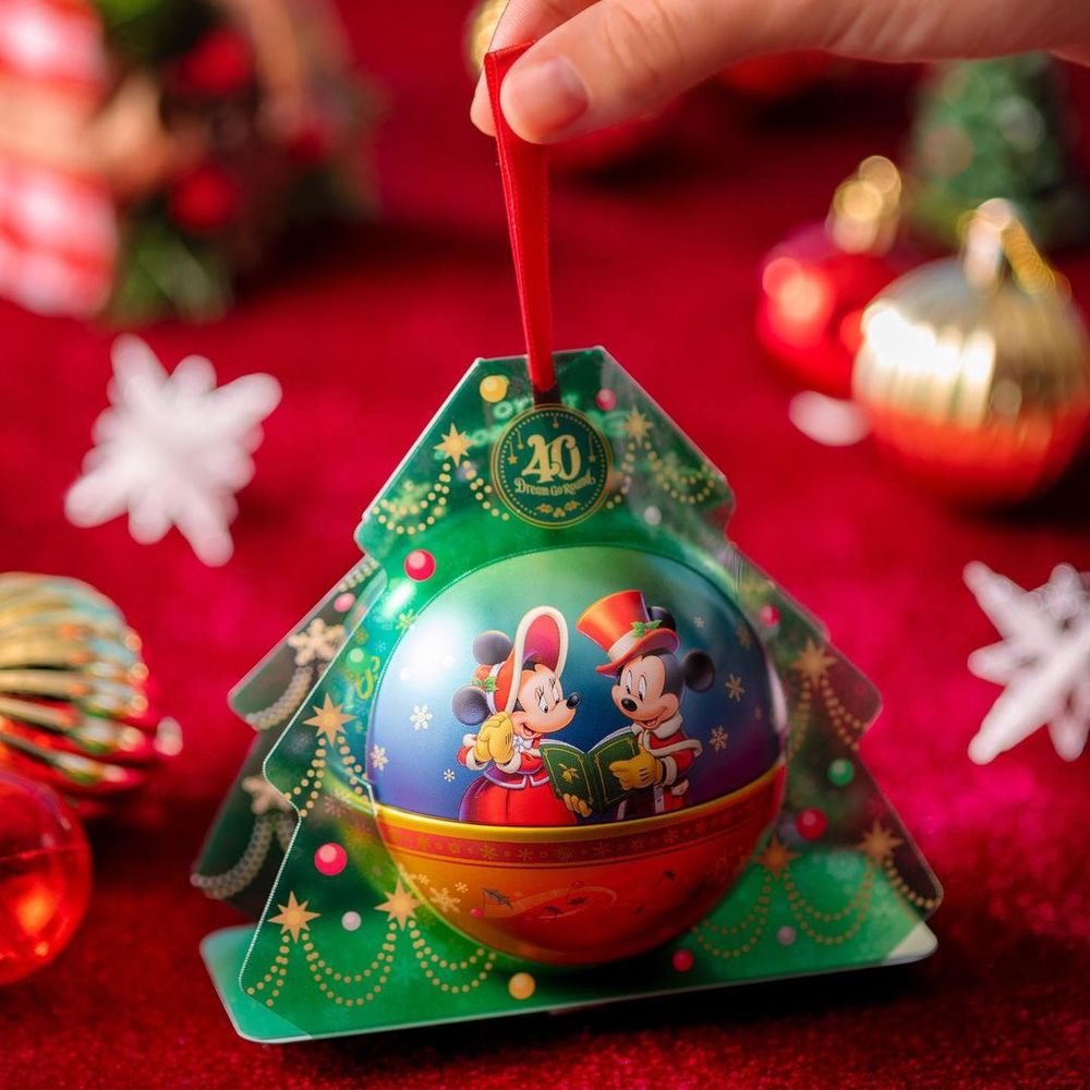 可愛炸！2023日本東京迪士尼聖誕節限定「小紅帽維尼、米奇糖果盒」全都想帶回家！-5