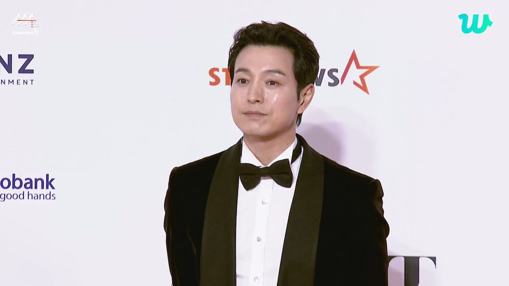 2023AAA亞洲明星盛典紅毯男神降臨!安孝燮、李俊昊俐落正裝帥翻天,金宣虎臉頰愛心太可愛!-16