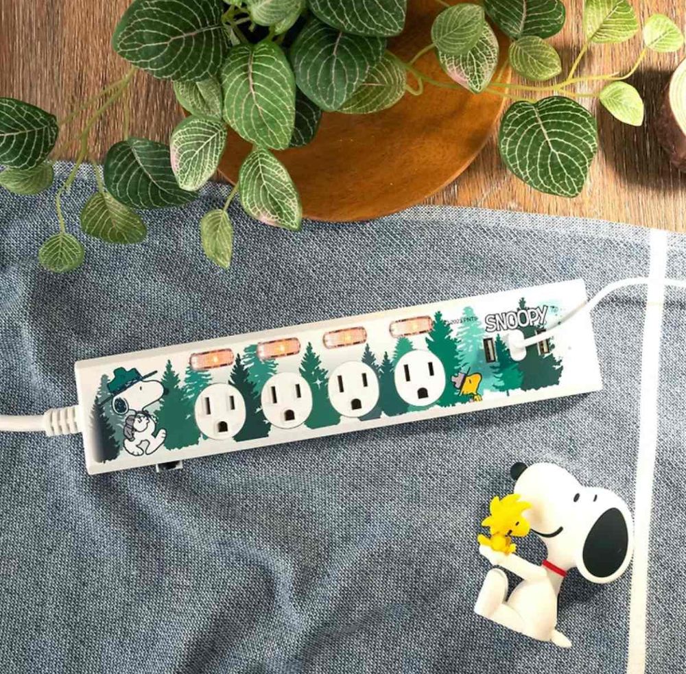 SNOOPY陪你上班！8款史努比辦公室小物「滑鼠、手機架、杯墊」可愛到心融化！-8