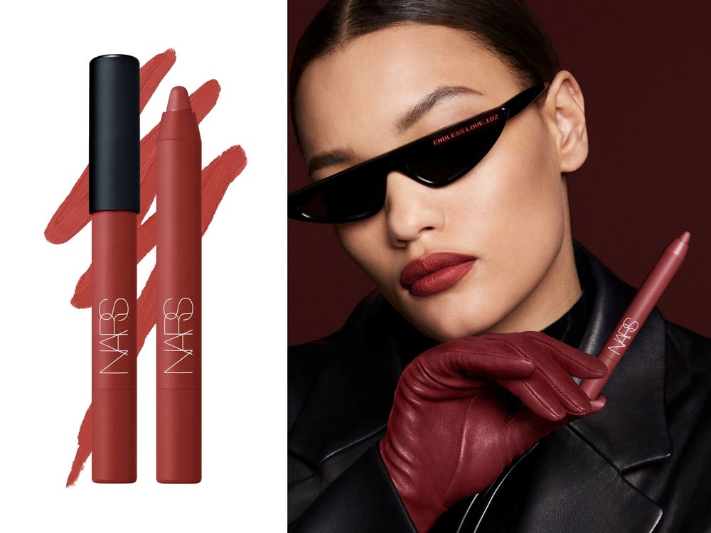 小紅書爆款高級霧唇筆了！NARS「特霧絲柔精準唇筆」生巧奶霧質地一抹唇秒霧化，不暈染不沾染、最高級的霧面絲絨唇完成！-4
