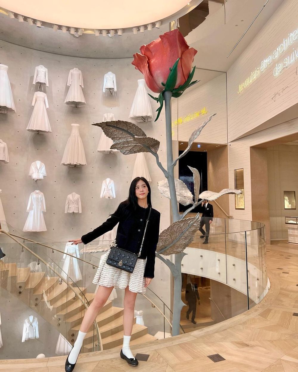 2024必買精品包預測TOP7！DIOR、CHANEL…女孩必收，張員瑛同款MIU MIU賣超好！-10