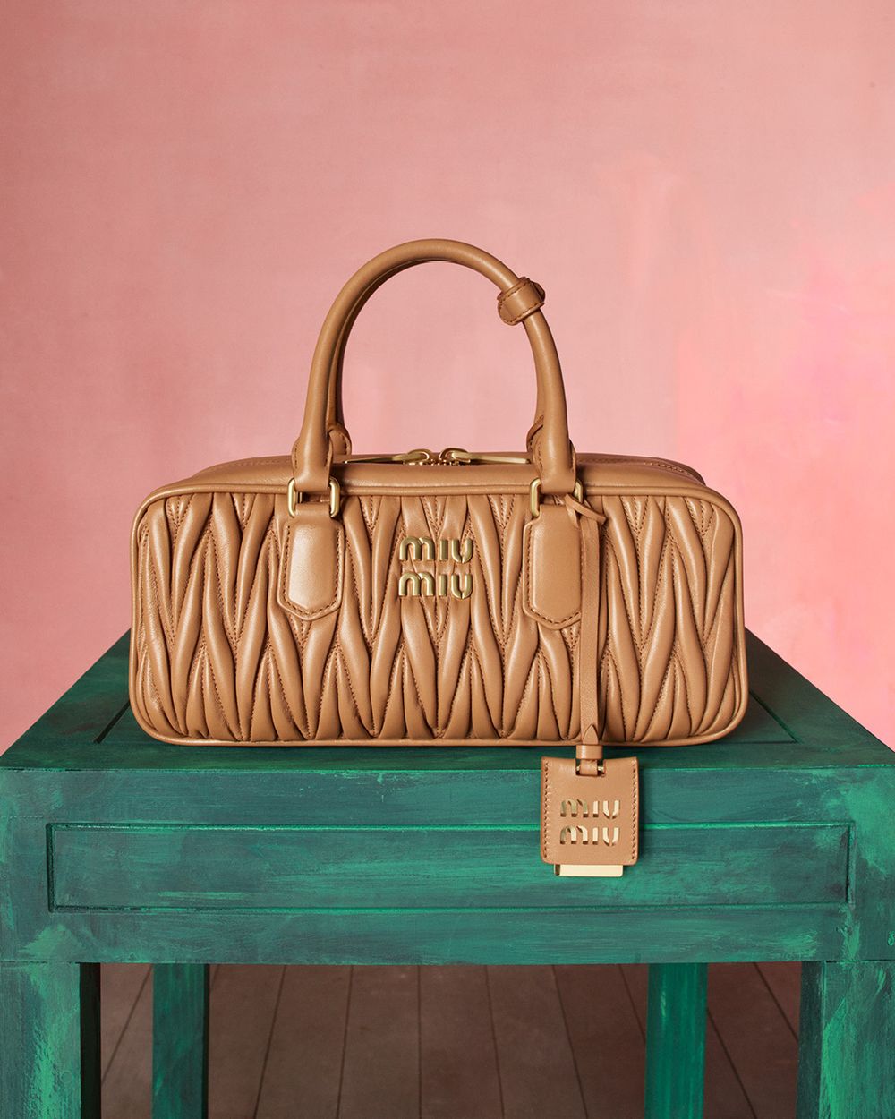 2024必買精品包預測TOP7！DIOR、CHANEL…女孩必收，張員瑛同款MIU MIU賣超好！-15