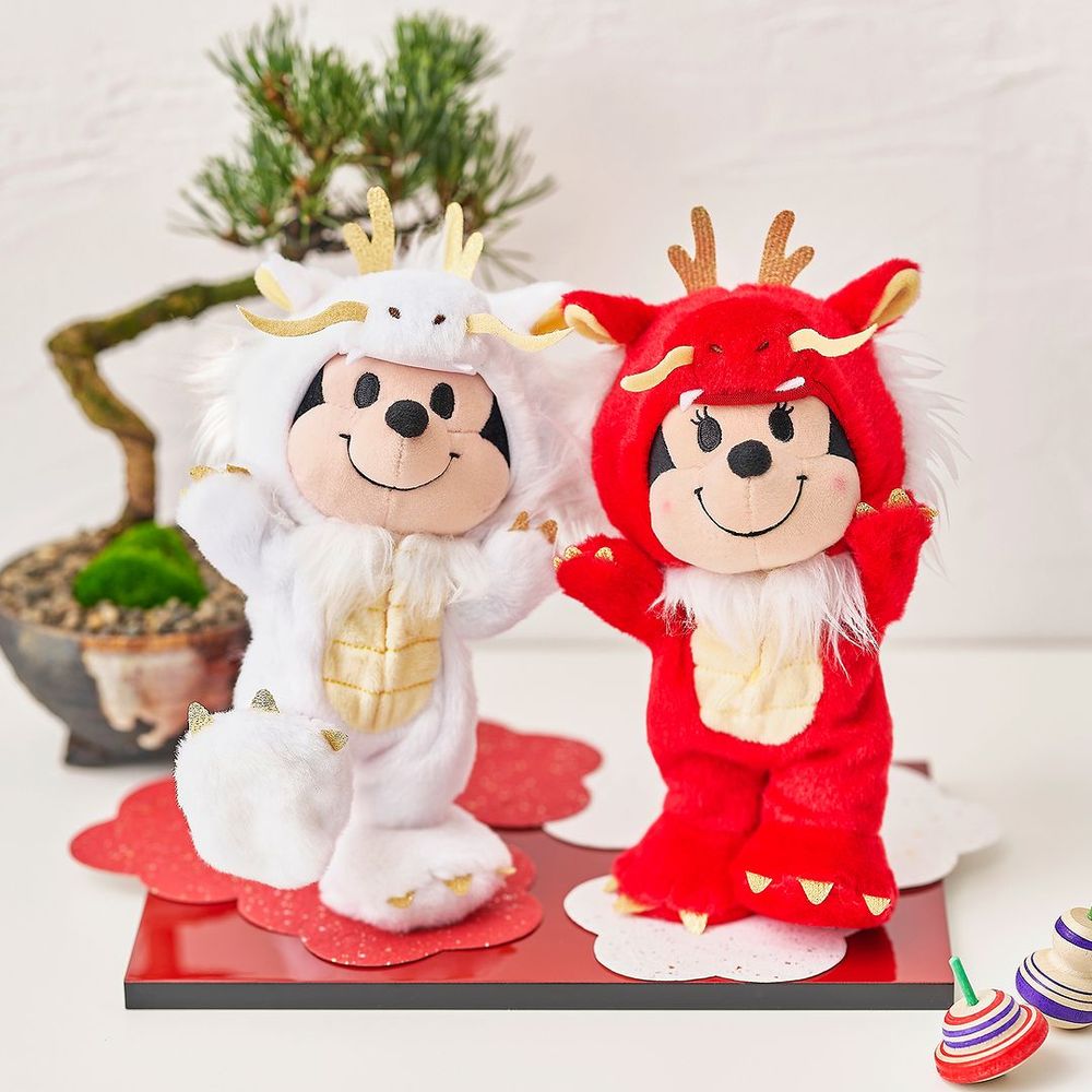 2024迪士尼「龍年系列」來了！小熊維尼、米奇米妮、奇奇蒂蒂化身最萌新年禮物！-5