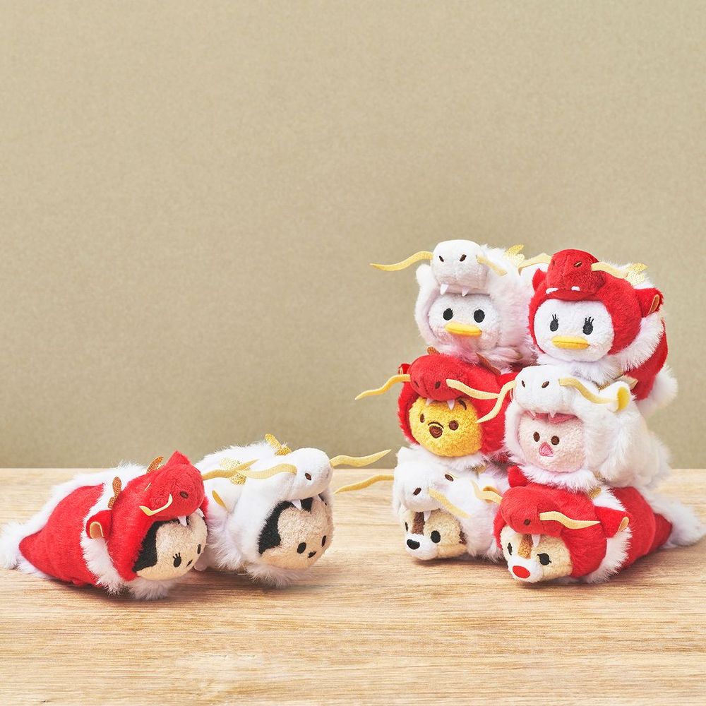 2024迪士尼「龍年系列」來了！小熊維尼、米奇米妮、奇奇蒂蒂化身最萌新年禮物！-4