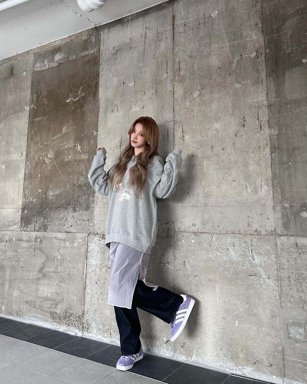 2024球鞋顯瘦穿搭5大密技！Jisoo、白鹿同款仙女鉛筆腿這樣get！-11