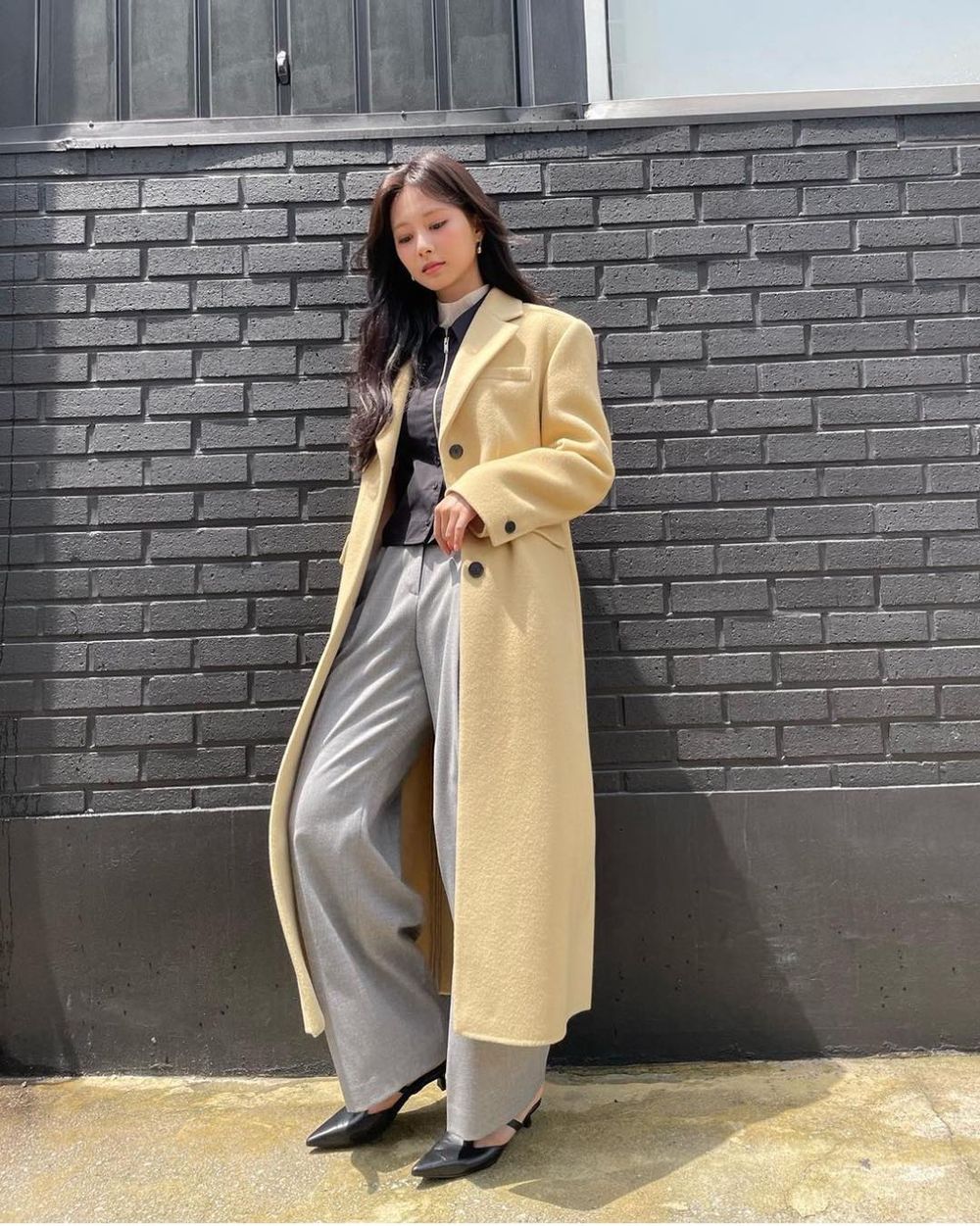 冬天五大外套10套穿搭圖鑑！小香外套必收、羽絨外套這樣穿才不顯胖！-5