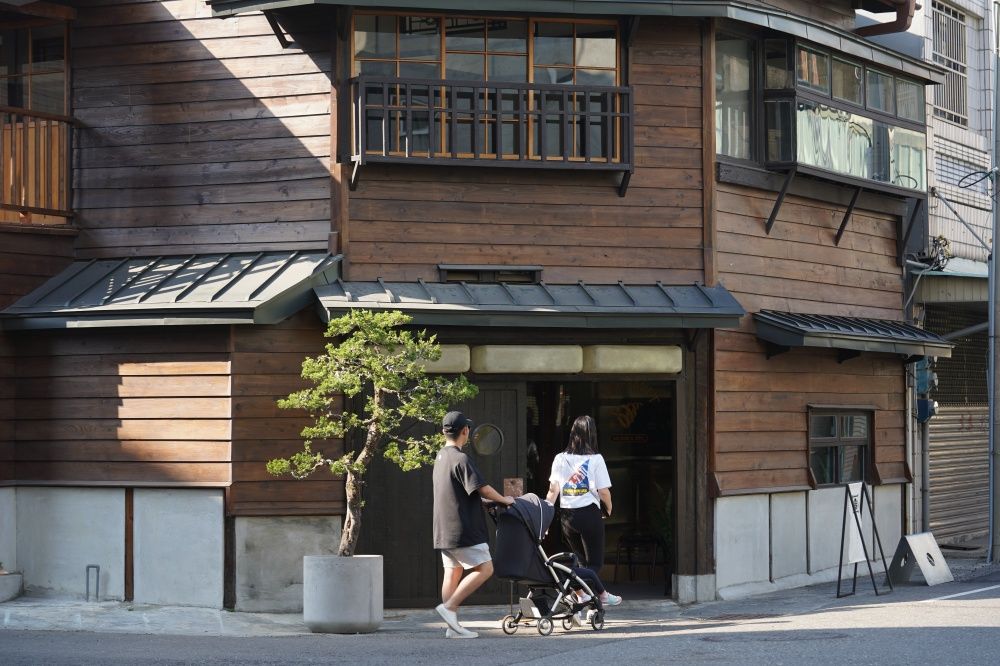2024嘉義咖啡廳推薦！HERMIT木屋空間超好拍，濃郁炸「烤玉米霜淇淋」必吃！-15