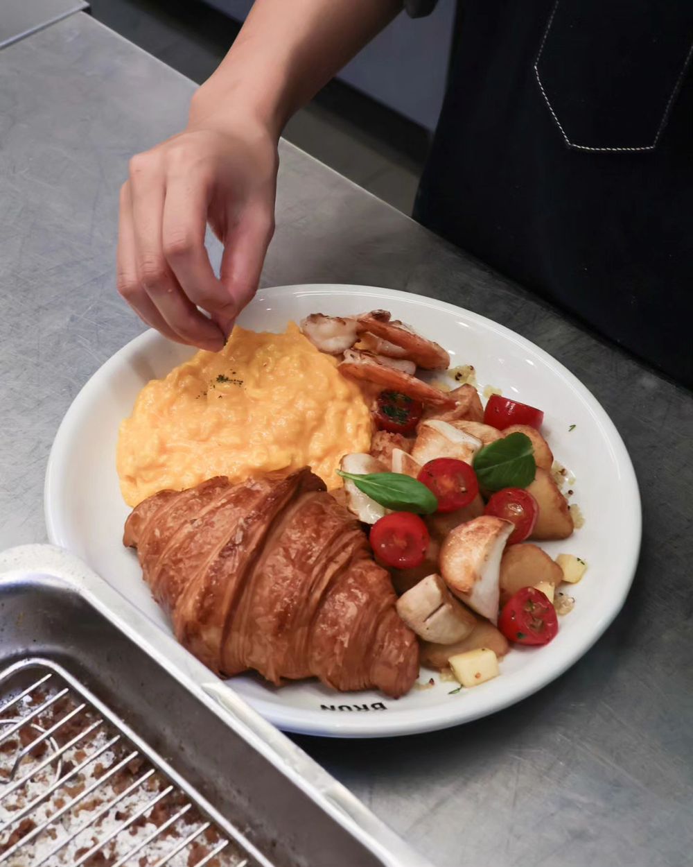 信義區新地標來了！UR LIVING插旗「ATT黃金轉角」整棟必逛品牌一次看！-6